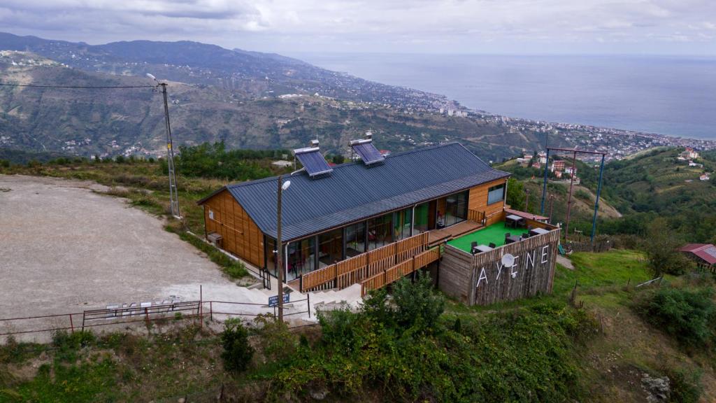 Doğa Manzaralı Bungalov (1)